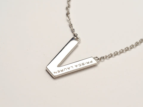 V NECKLACE